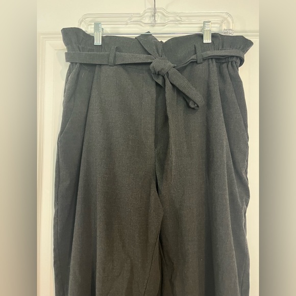 EUC H&M Gray Paper Bag Pants (14) 👖 - Picture 3 of 4